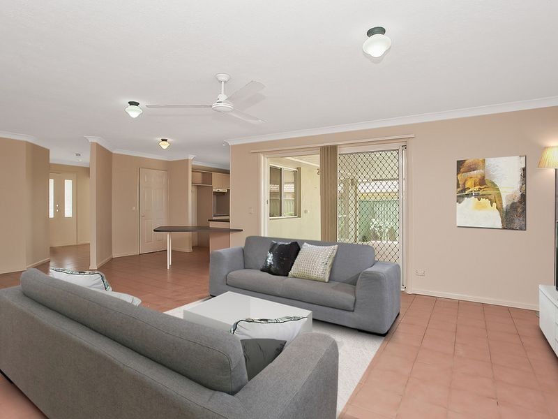 7 Elsemore Court, Carrara QLD 4211