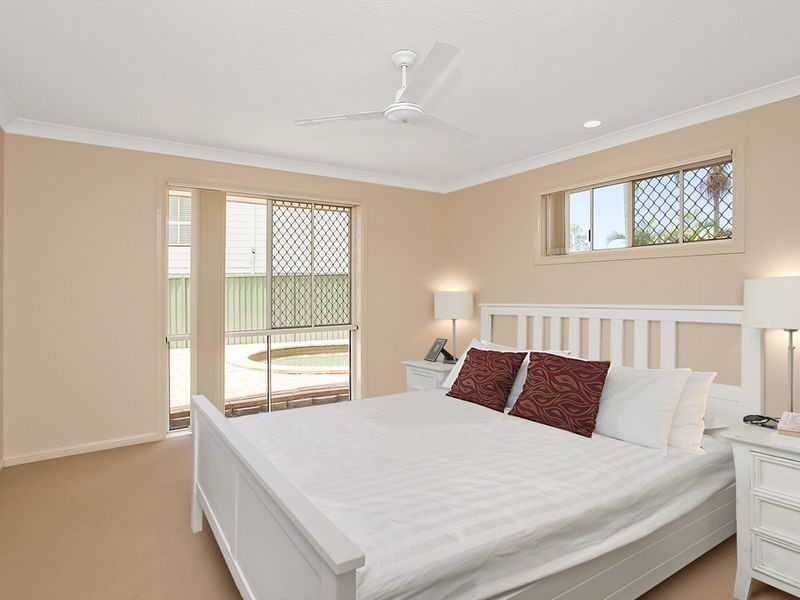 7 Elsemore Court, Carrara QLD 4211