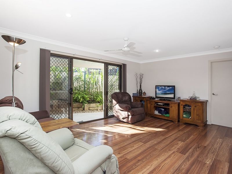 2/3 The Avenue, Nerang QLD 4211