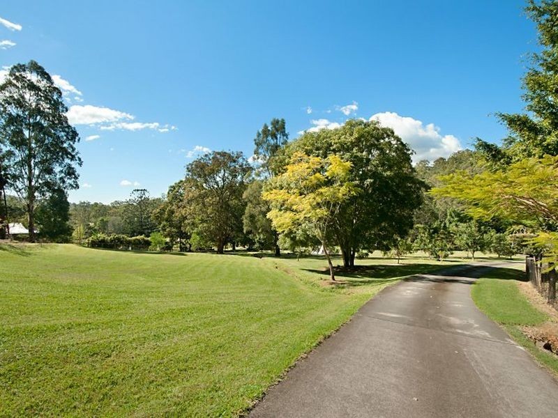 41 Sherlock Court, Guanaba QLD 4210