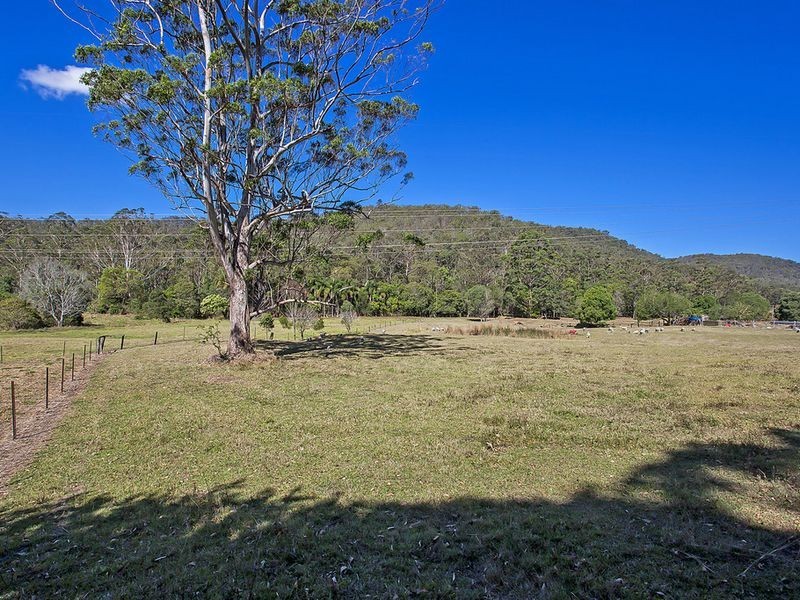 113 Clagiraba Road, Clagiraba QLD 4211
