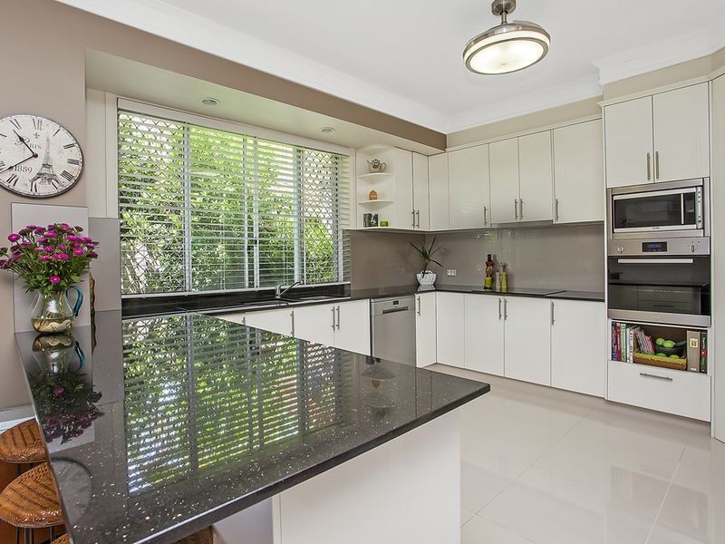 13 Elsemore Court, Carrara QLD 4211