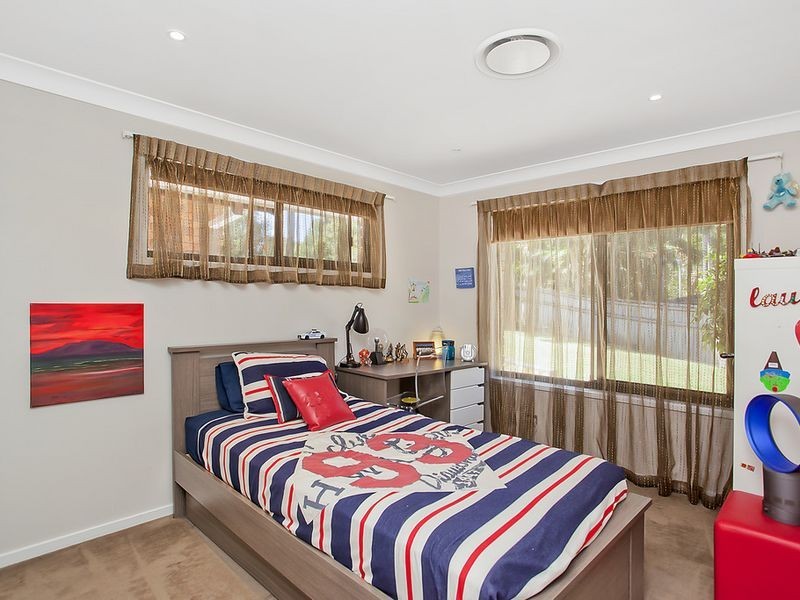 22 Yarraowee Drive, Nerang QLD 4211