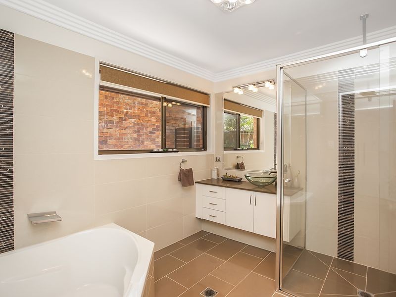 22 Yarraowee Drive, Nerang QLD 4211