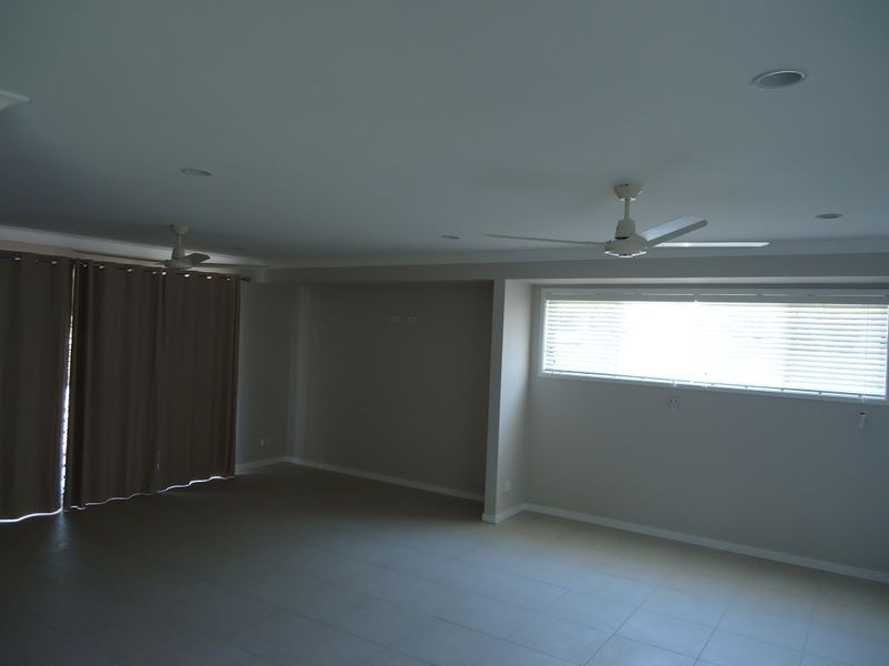 54 Alison Road, Carrara QLD 4211
