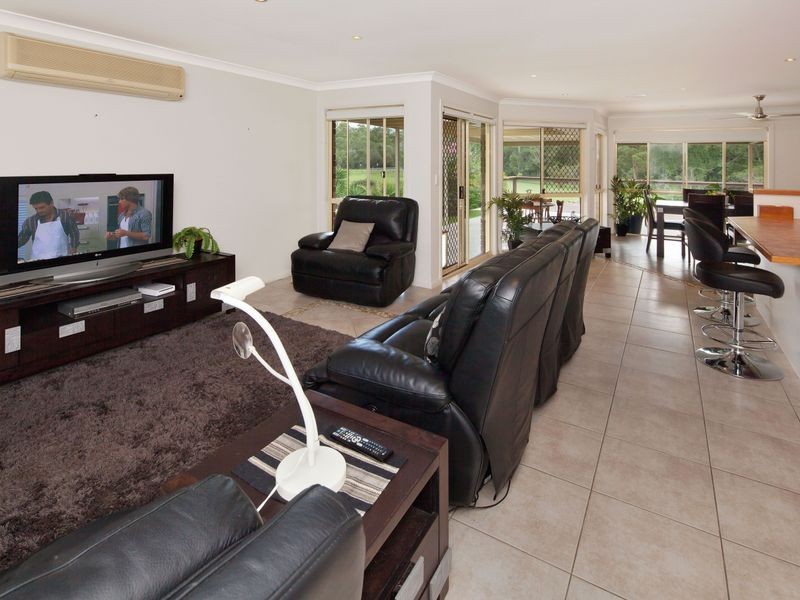 10 Birdlife Court, Nerang QLD 4211