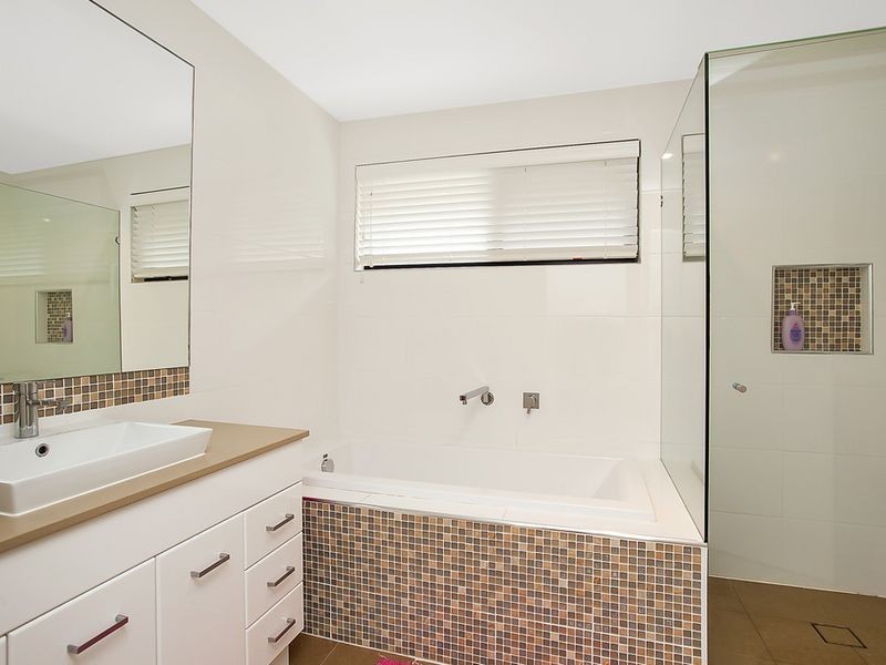 58 Nerang River Drive, Nerang QLD 4211