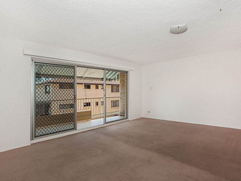 33/224 Marine Parade, Labrador QLD 4215