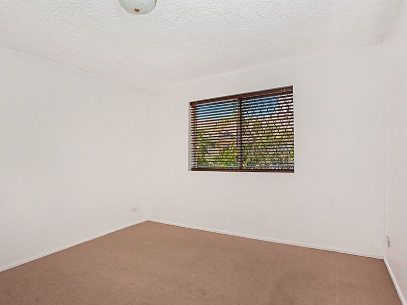 33/224 Marine Parade, Labrador QLD 4215