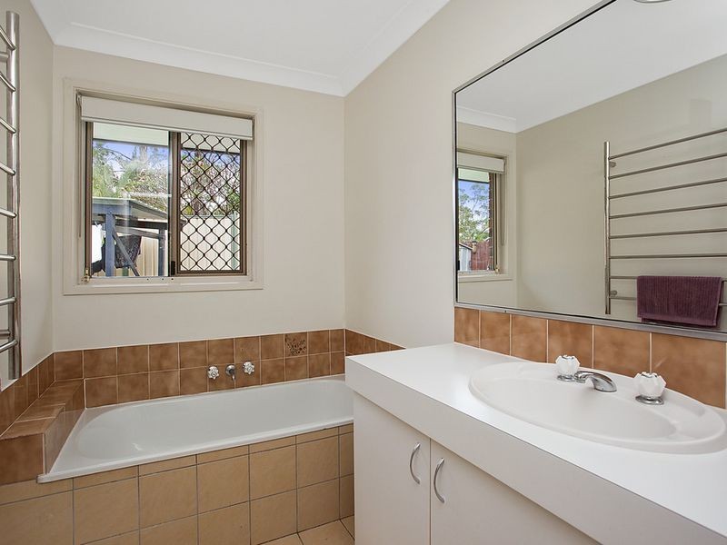 22 The Mores, Nerang QLD 4211