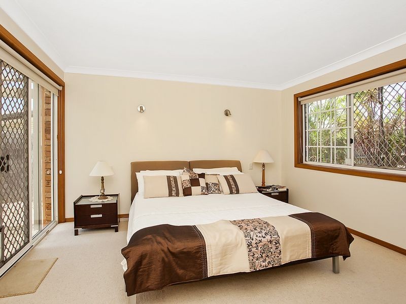 11 Elsemore Court, Carrara QLD 4211