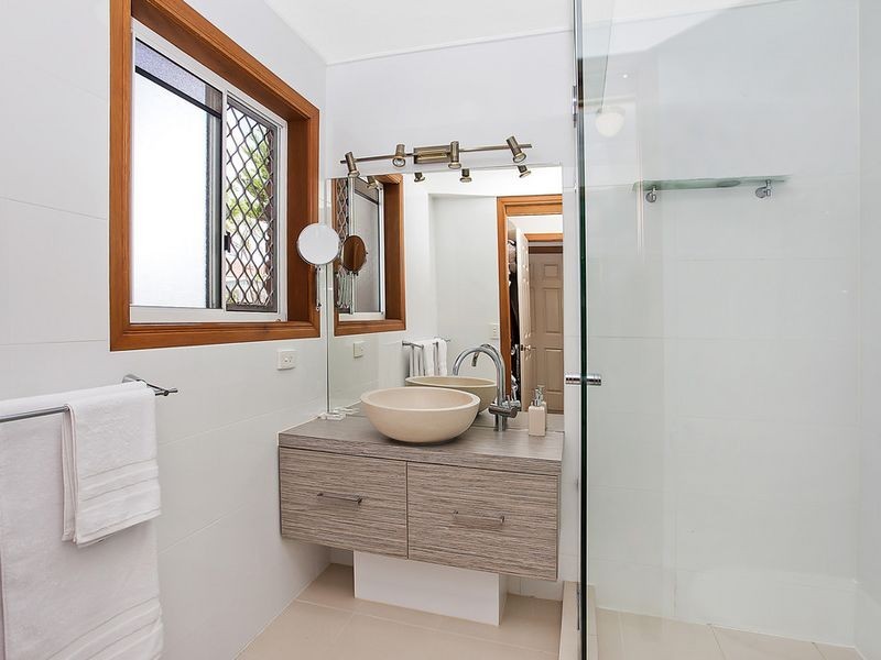 11 Elsemore Court, Carrara QLD 4211