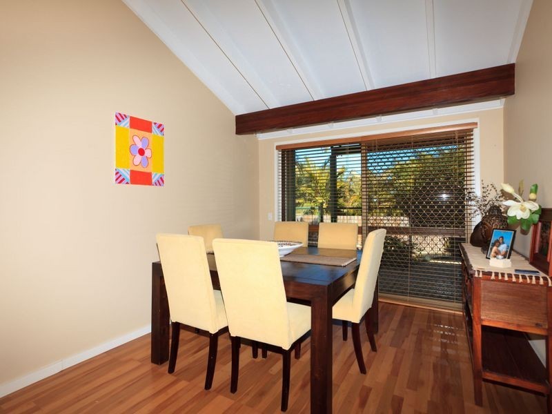 26 Summit Crescent, Carrara QLD 4211
