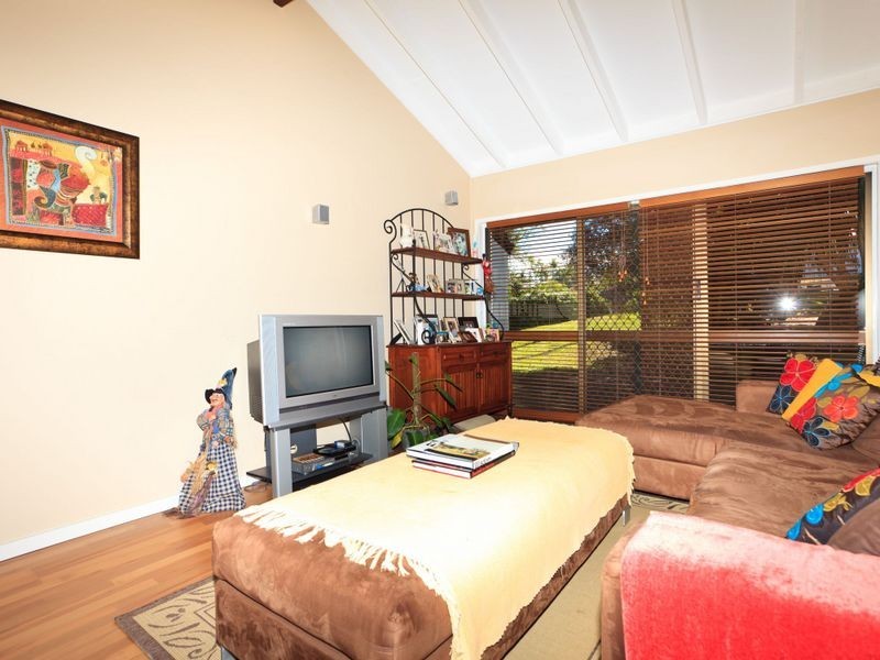 26 Summit Crescent, Carrara QLD 4211