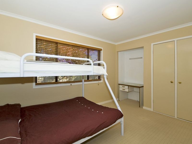 26 Summit Crescent, Carrara QLD 4211