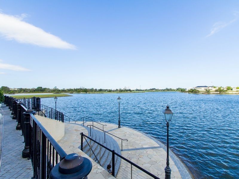 3073 The Boulevard, Carrara QLD 4211