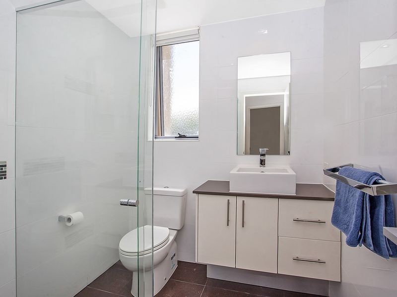 6/3046 Quay South Drive, Carrara QLD 4211