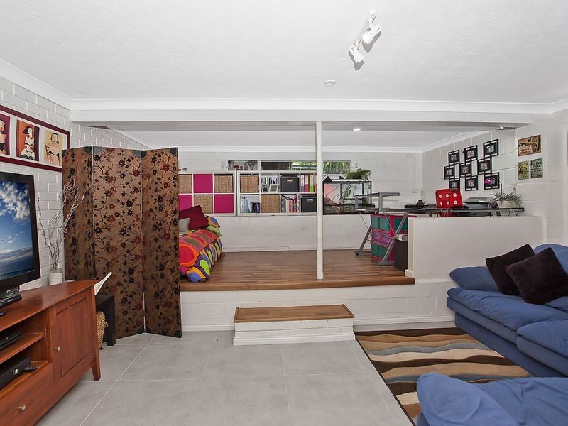 19 Paradise Street, Nerang QLD 4211