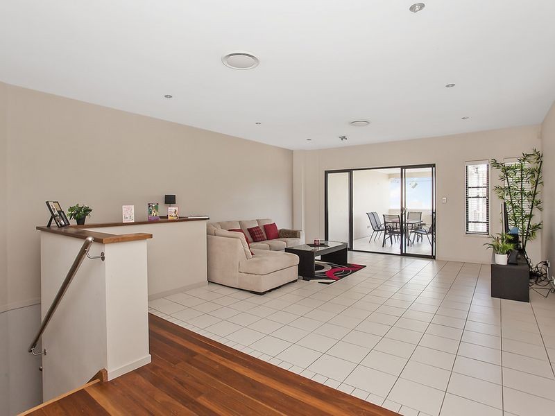 1/49B Palm Avenue, Surfers Paradise QLD 4217