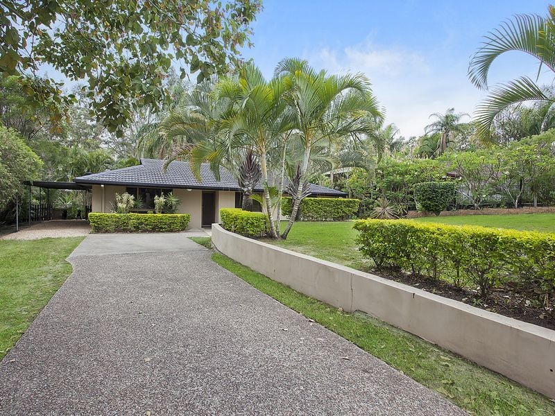 21 Balfour Crescent, Highland Park QLD 4211