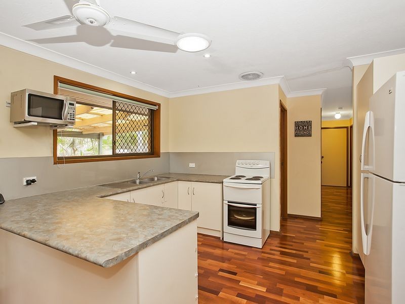 21 Balfour Crescent, Highland Park QLD 4211