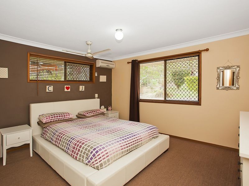 21 Balfour Crescent, Highland Park QLD 4211