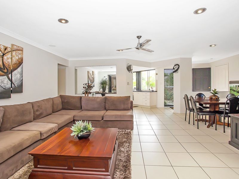 12 Wedgetail Lane, Nerang QLD 4211