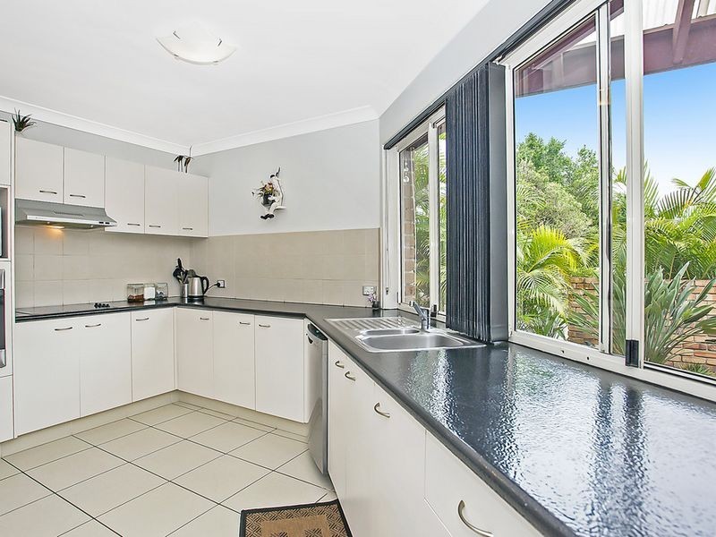 12 Wedgetail Lane, Nerang QLD 4211