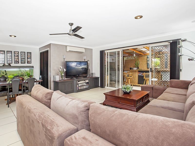 12 Wedgetail Lane, Nerang QLD 4211