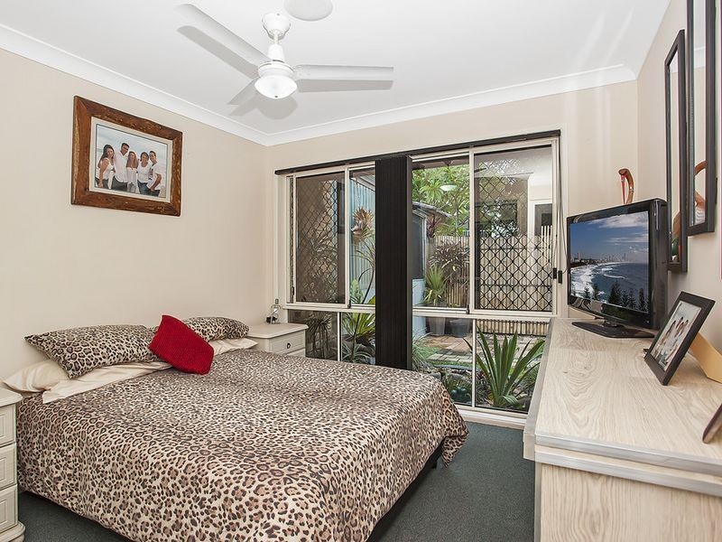 12 Wedgetail Lane, Nerang QLD 4211