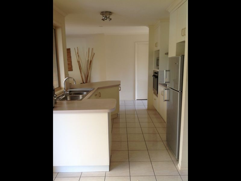 5 Strauss Court, Nerang QLD 4211