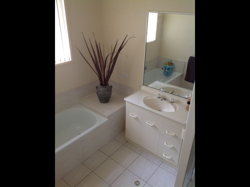 5 Strauss Court, Nerang QLD 4211