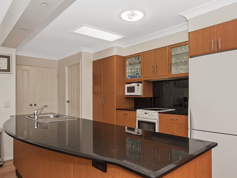 33 Mualla Drive, Ashmore QLD 4214