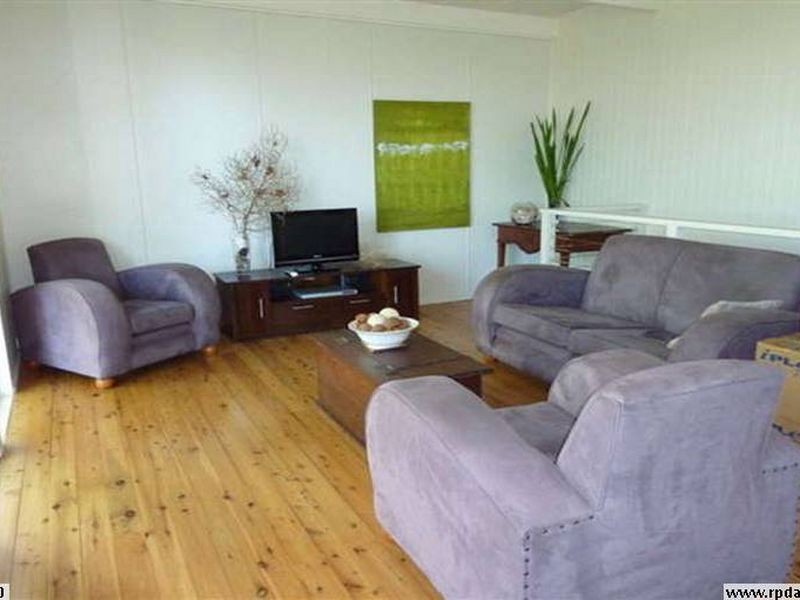 101 Ocean Parade, Burleigh Heads QLD 4220