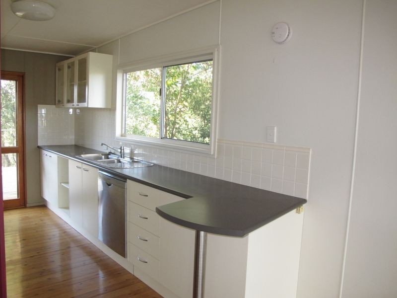 101 Ocean Parade, Burleigh Heads QLD 4220