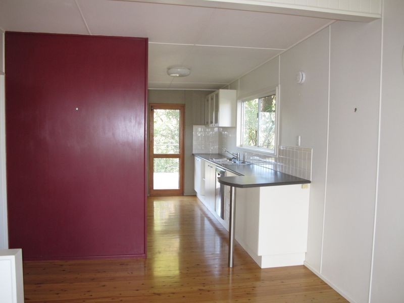 101 Ocean Parade, Burleigh Heads QLD 4220