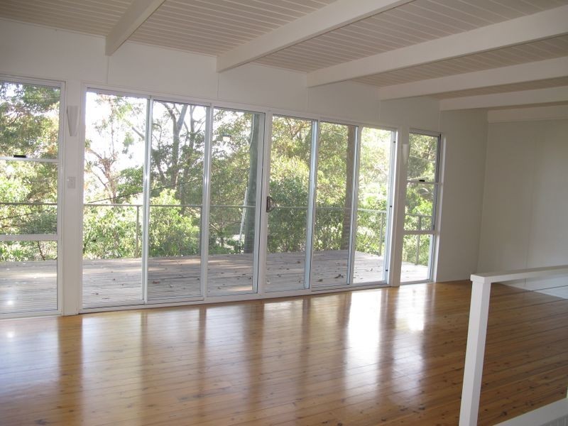 101 Ocean Parade, Burleigh Heads QLD 4220