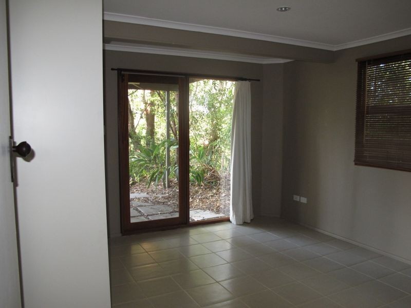 101 Ocean Parade, Burleigh Heads QLD 4220