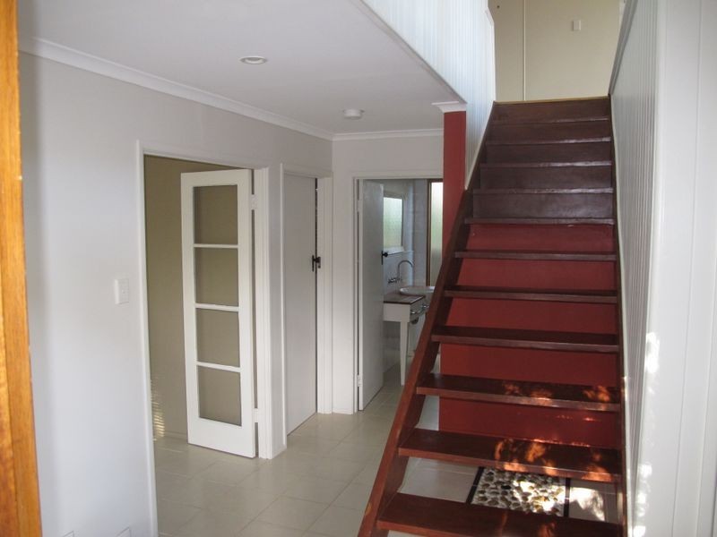 101 Ocean Parade, Burleigh Heads QLD 4220