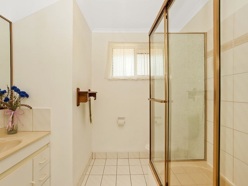 11 Kincaid Drive, Highland Park QLD 4211