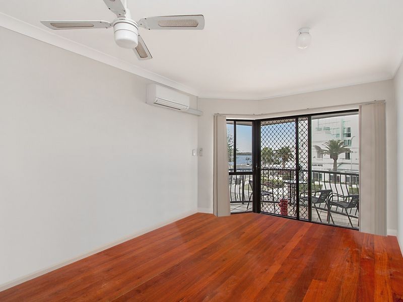 11/2 Broad Street, Labrador QLD 4215