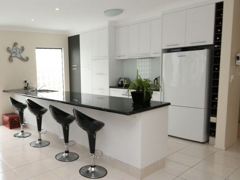 17 Nikau Crescent, Nerang QLD 4211