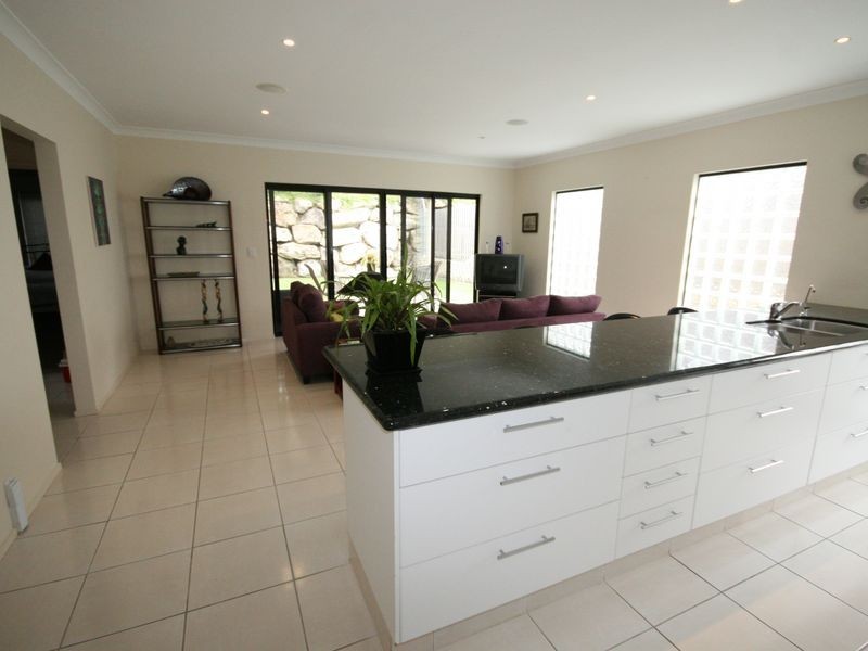 17 Nikau Crescent, Nerang QLD 4211