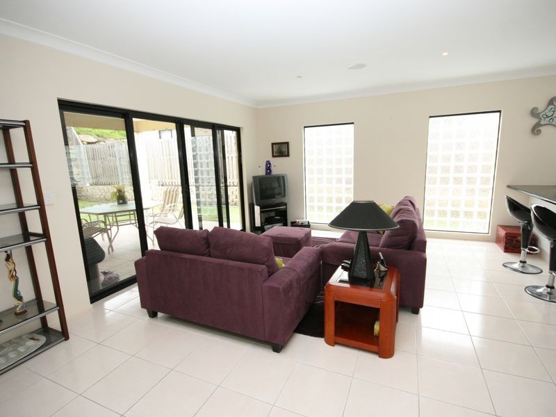 17 Nikau Crescent, Nerang QLD 4211