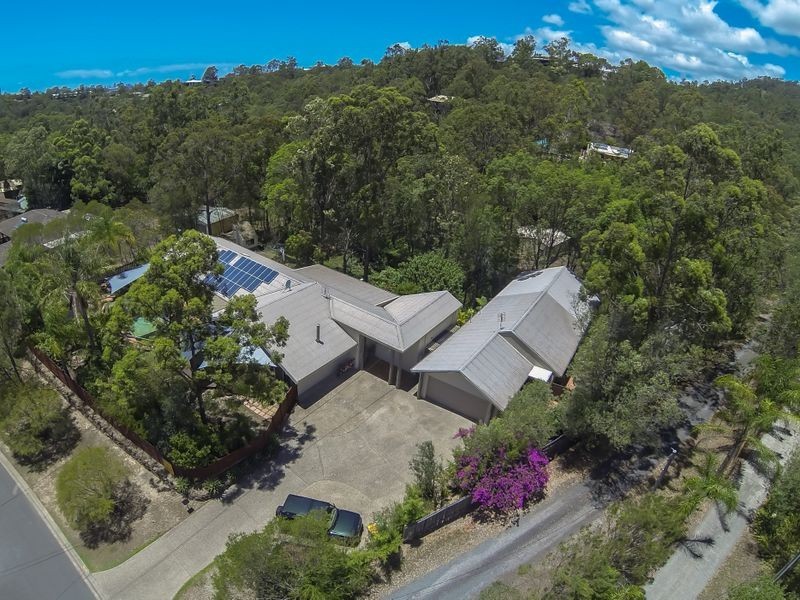 15 Josephine Terrace, Highland Park QLD 4211