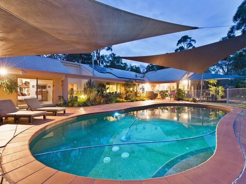 15 Josephine Terrace, Highland Park QLD 4211