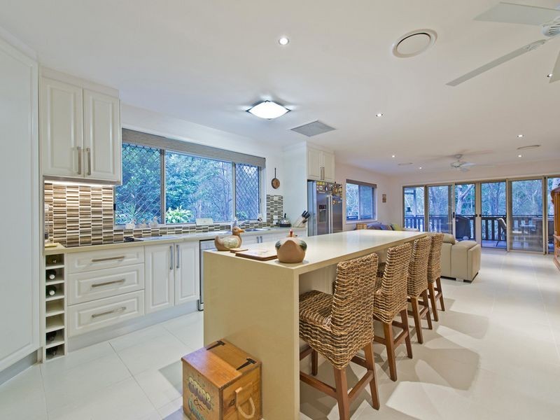 15 Josephine Terrace, Highland Park QLD 4211