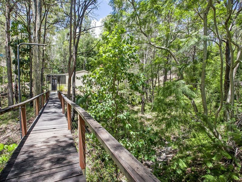 15 Josephine Terrace, Highland Park QLD 4211