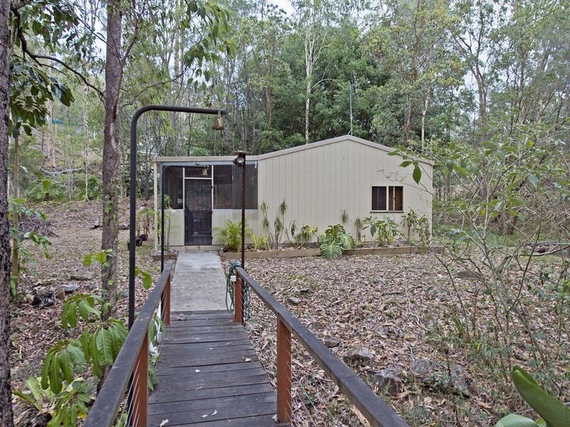 15 Josephine Terrace, Highland Park QLD 4211