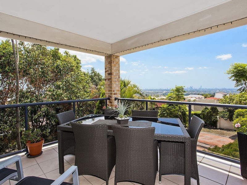 55 Armstrong Way, Highland Park QLD 4211